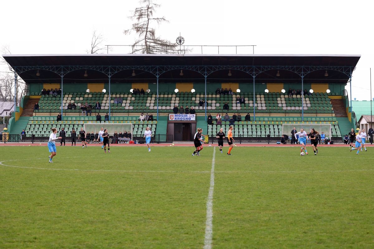 CLJ U-18: Bez większych zmian w tabeli, zaskakująca sytuacja w grupie południowej 1 ap beniaminek krosno resovia rzeszow